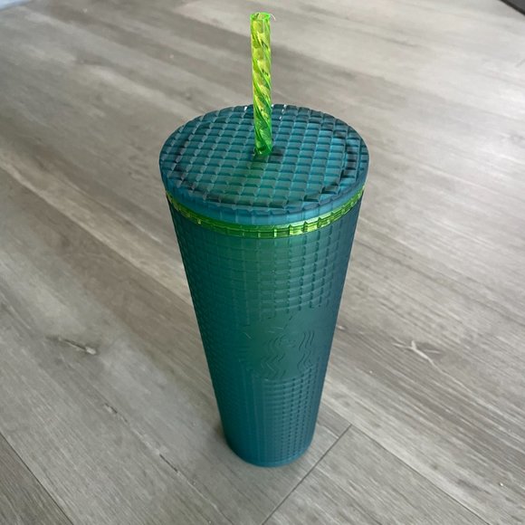 Starbucks 2022 Grid Mountain Dew Jelly 24oz Tumbler Valentine - Picture 3 of 4